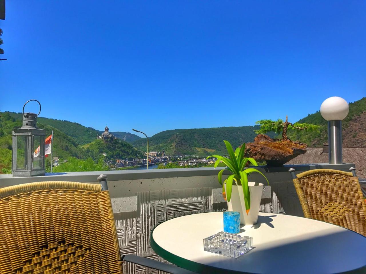 Apartment Happy Mosel โคเคห์ม ภายนอก รูปภาพ